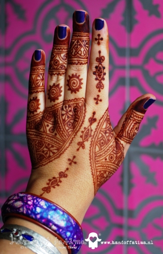Flikkeren Dakraam Oprecht Wat is Henna nou eigenlijk? | Hand of Fatima